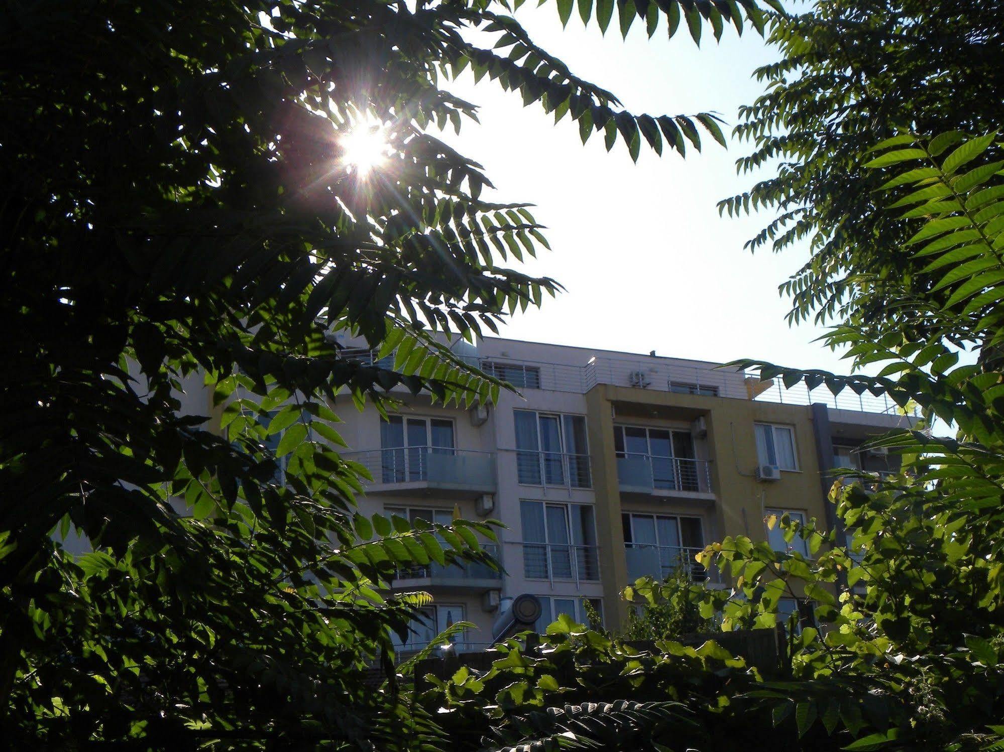 Apartcomplex New Tawn Obzor Extérieur photo